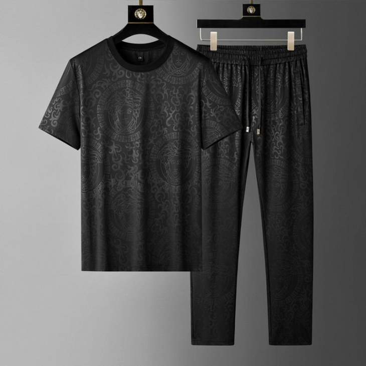 Picture of Versace Shirt Pant Suits _SKUVersaceM-4XL25cr46225087